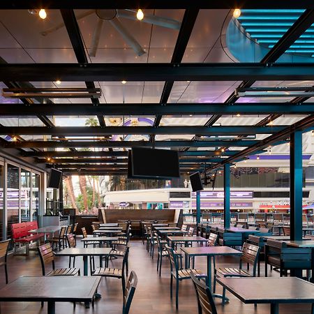The Linq Hotel And Casino Las Vegas Esterno foto The interior of the restaurant