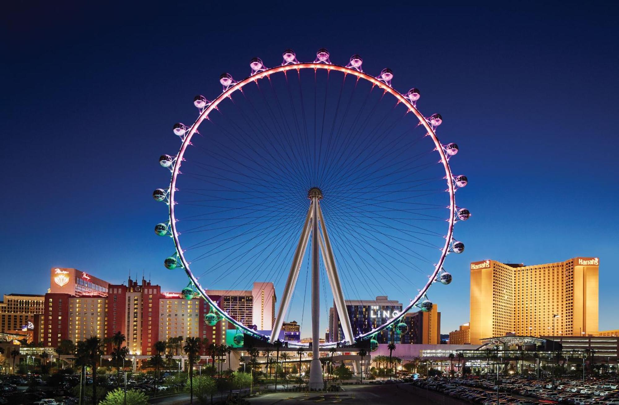 The Linq Hotel And Casino Las Vegas Esterno foto The strip at night