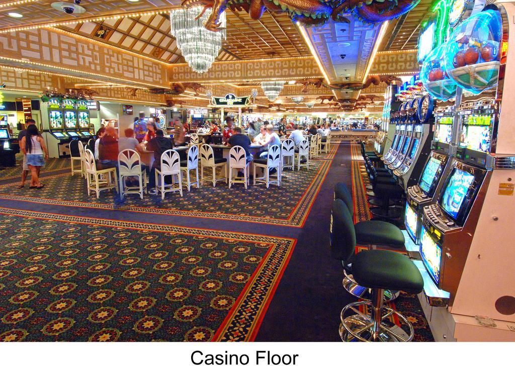 The Linq Hotel And Casino Las Vegas Esterno foto Casino floor